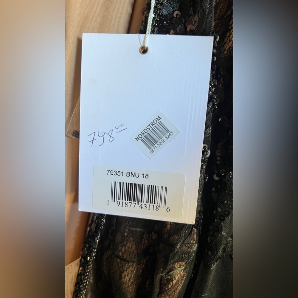 Mac Duggal 79351 NWT Embellished Long Sleeve Plunge Neck Trumpet Gown - Picture 5 of 9